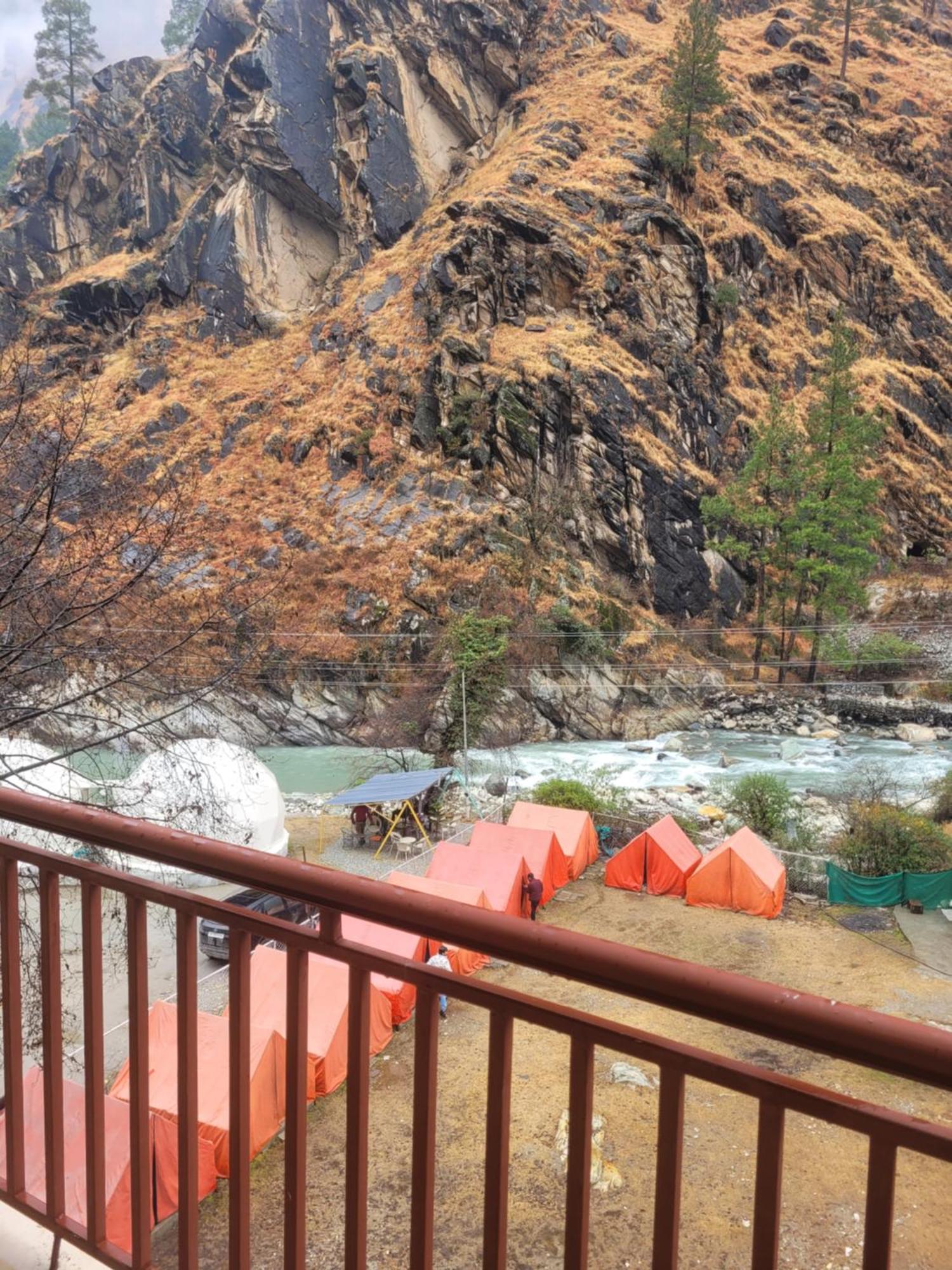 Whoopers Hostel Kasol Exterior foto